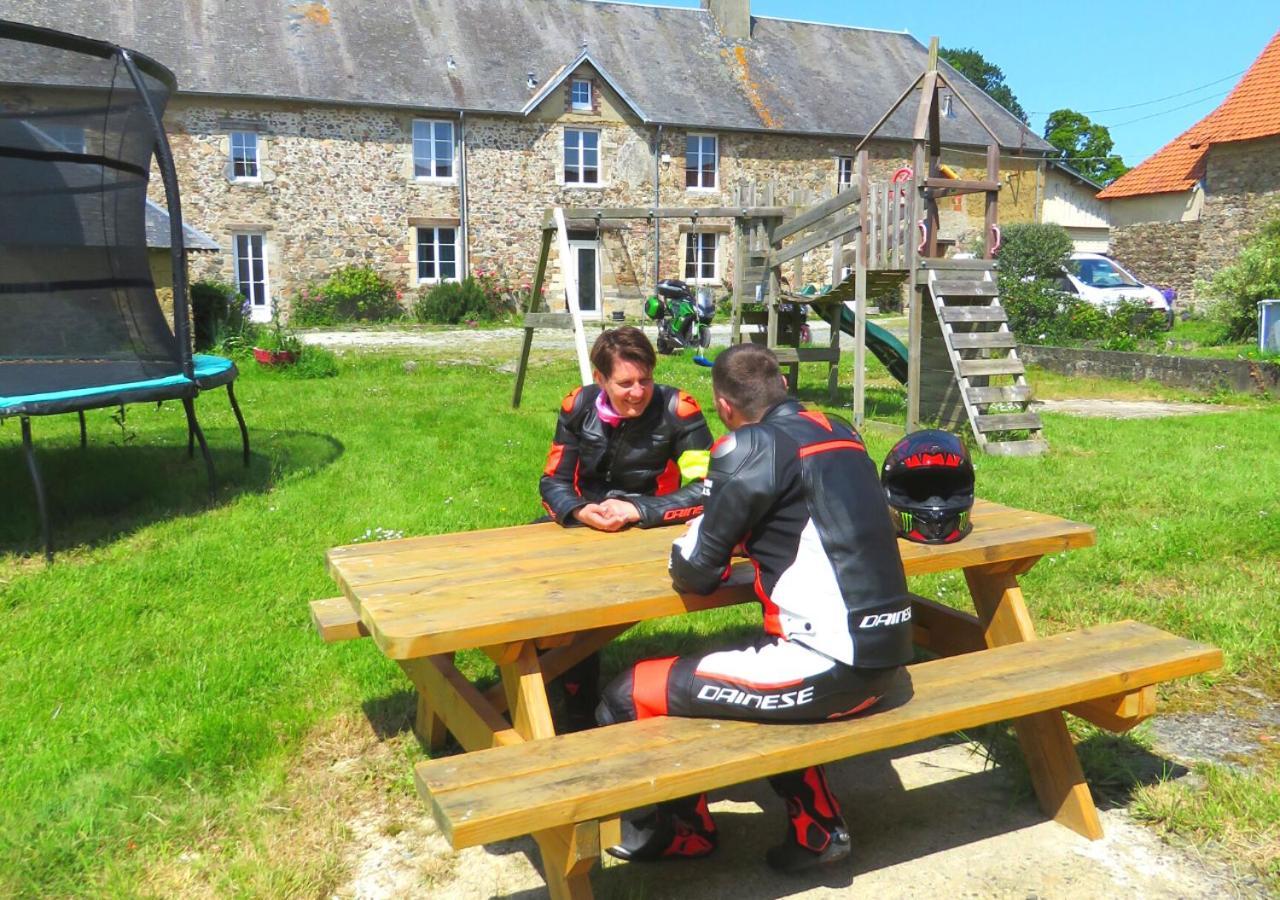 La Synchronicite - Chambres D'Hotes Saint-Sauveur-Villages Bagian luar foto