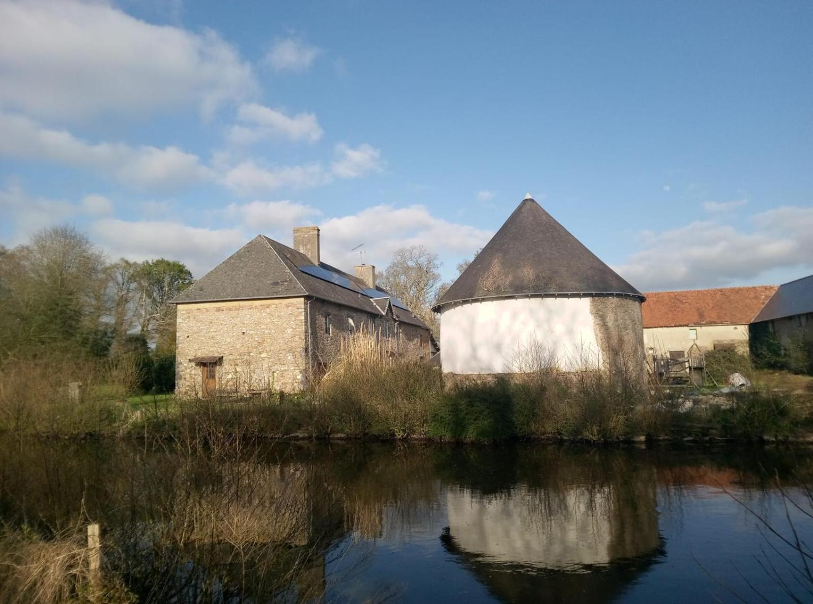 La Synchronicite - Chambres D'Hotes Saint-Sauveur-Villages Bagian luar foto